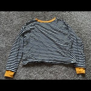Stripped long sleeve. Crop